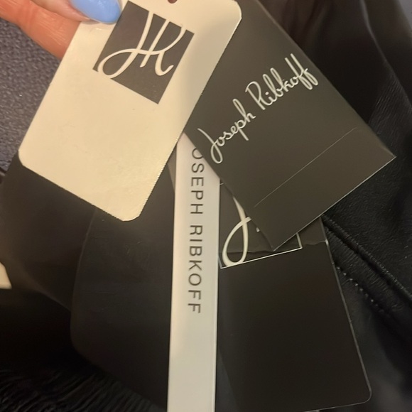 Joseph Ribkoff Pants Joggers NWT Bow Detail at Hem Black Size 4 Side Pockets - Picture 11 of 11